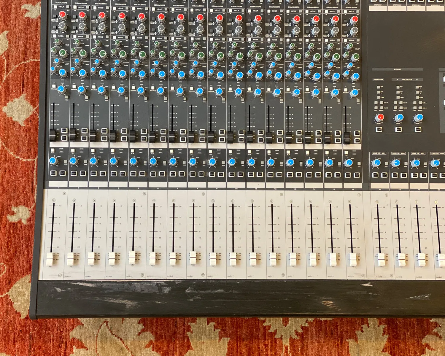 Audient ASP4816 Standard Edition Mixing Console