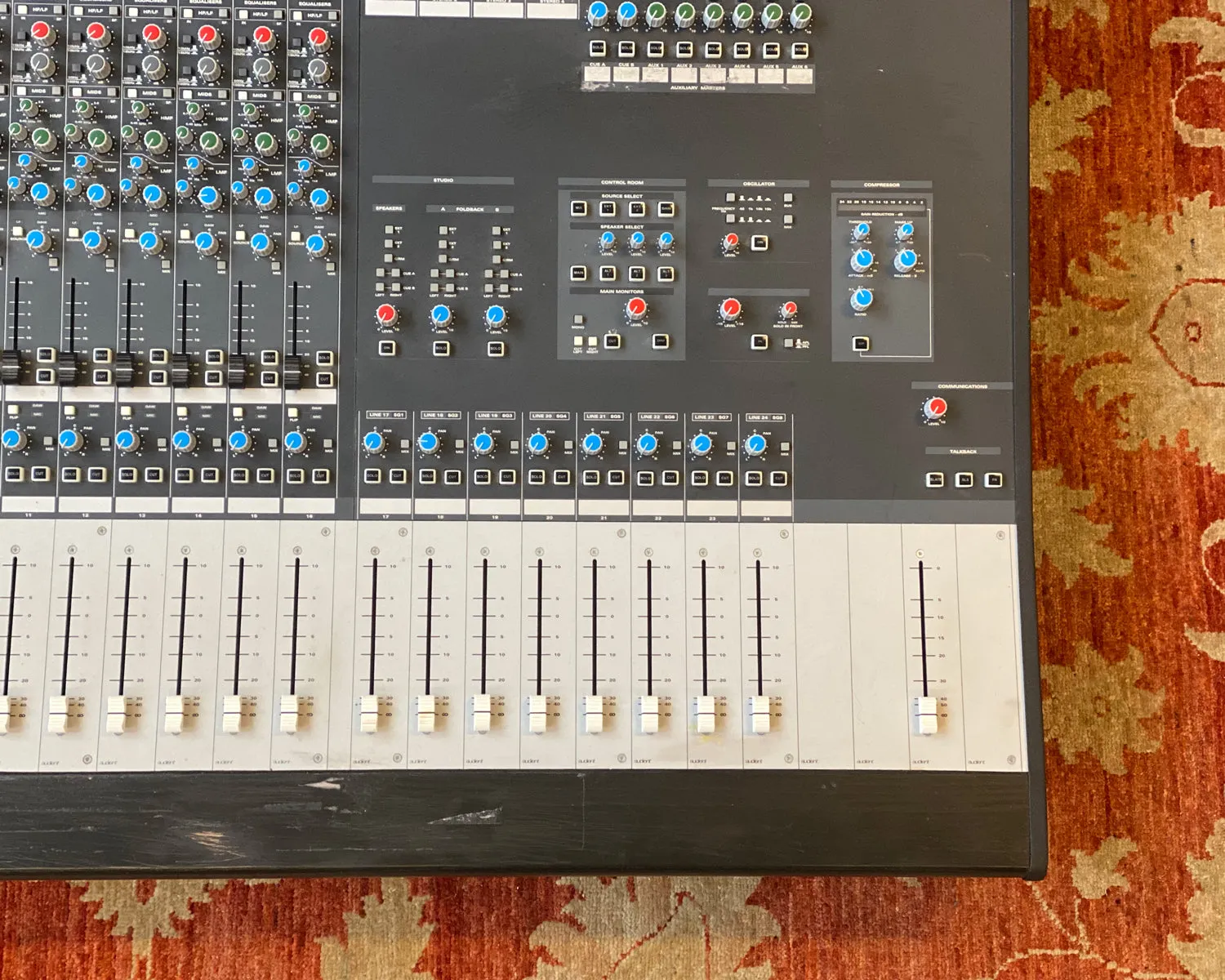 Audient ASP4816 Standard Edition Mixing Console